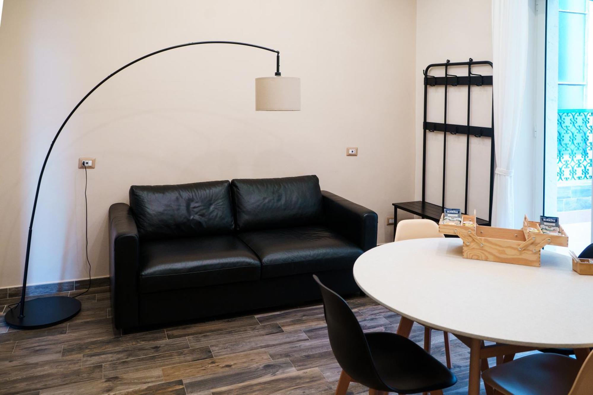 Chiatamone Relais Apartment เนเปิลส์ ภายนอก รูปภาพ