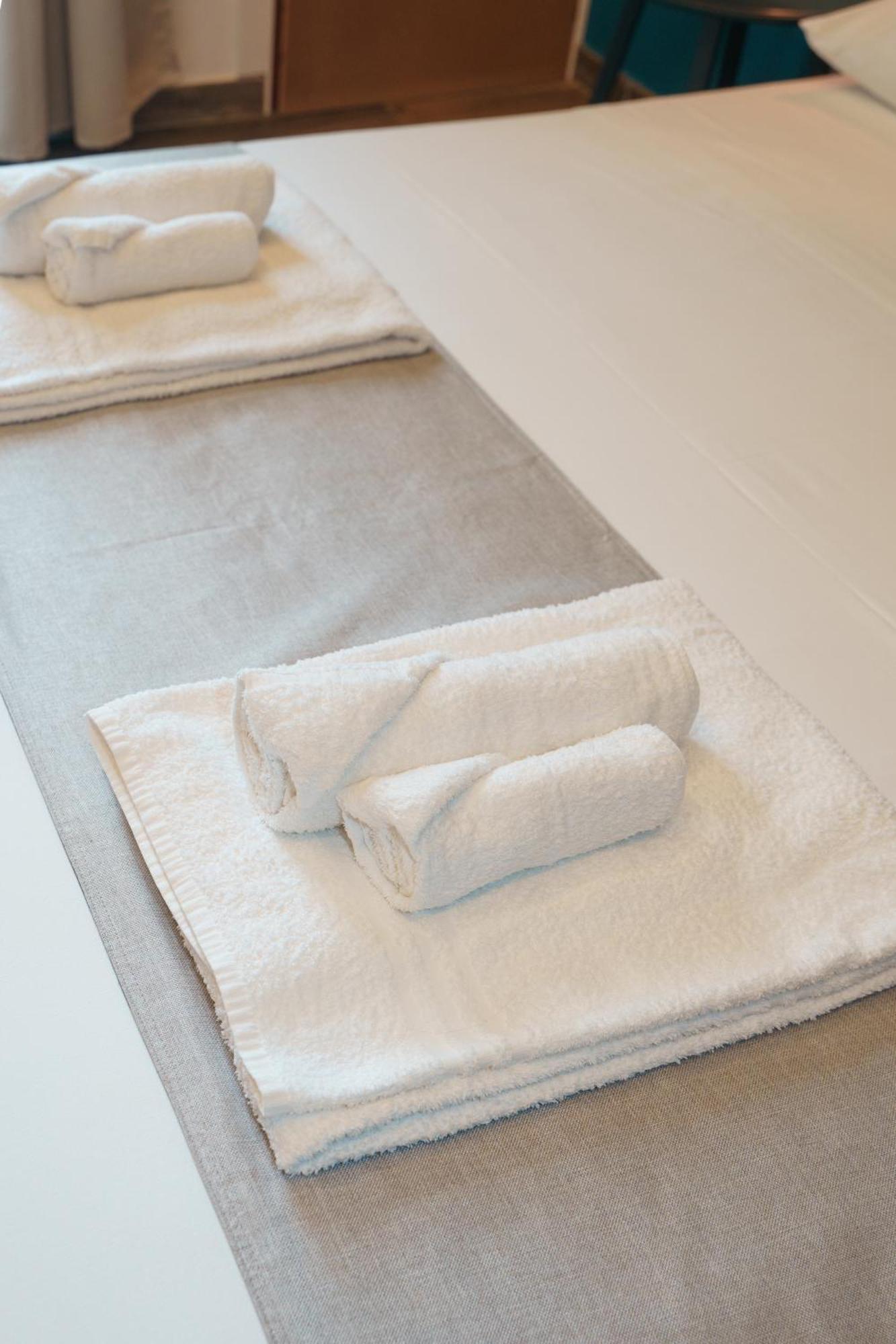 Chiatamone Relais Apartment เนเปิลส์ ภายนอก รูปภาพ